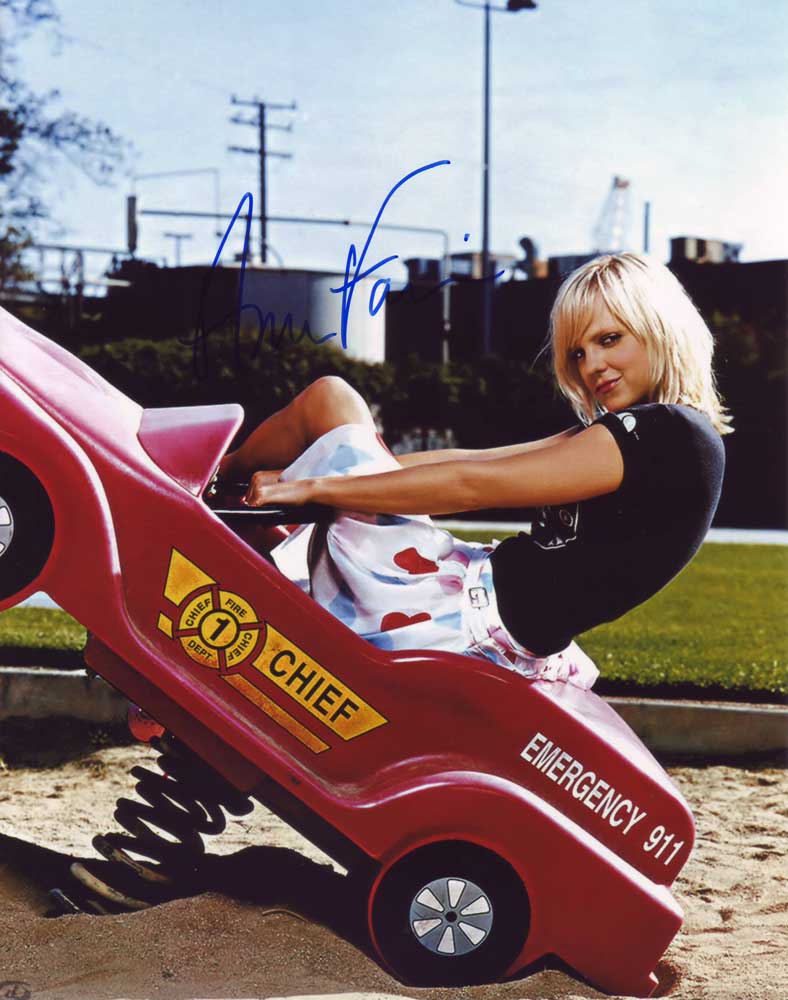 Anna Faris in-person autographed photo