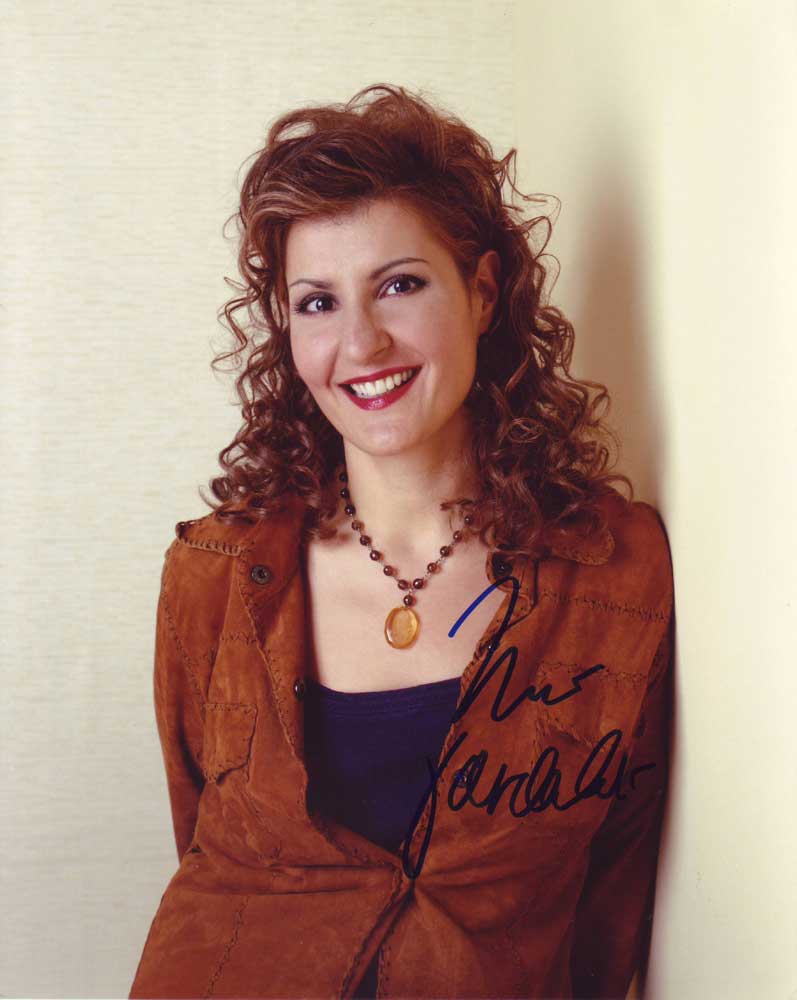 Nia Vardalos in-person autographed photo