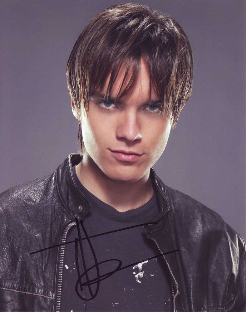 Thomas Dekker in-person autographed photo