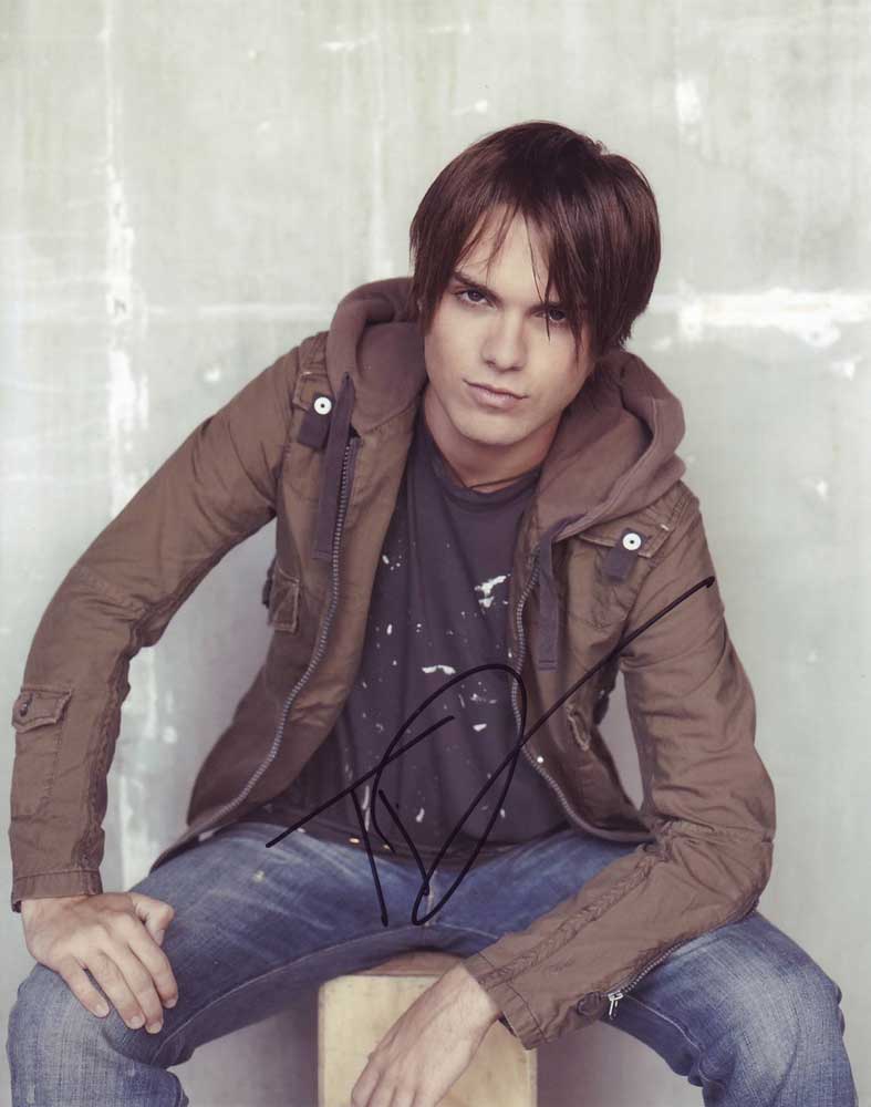 Thomas Dekker in-person autographed photo