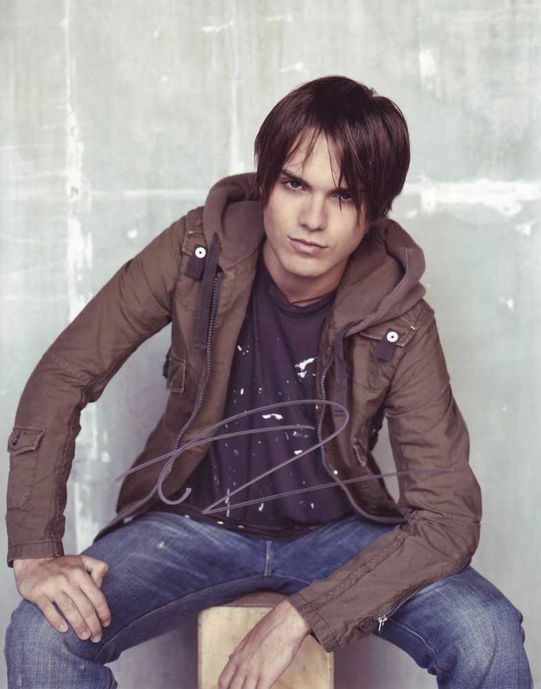 Thomas Dekker in-person autographed photo