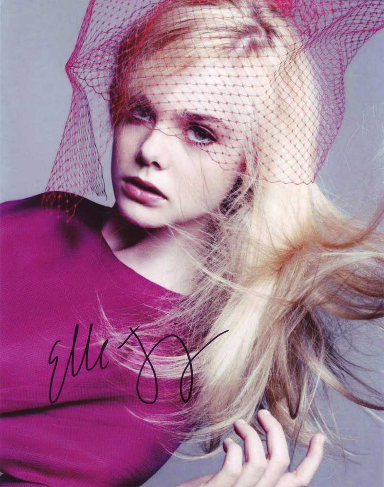 Elle Fanning in-person autographed photo