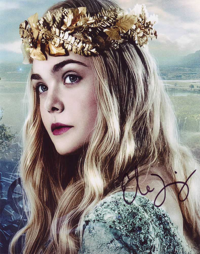 Elle Fanning in-person autographed photo