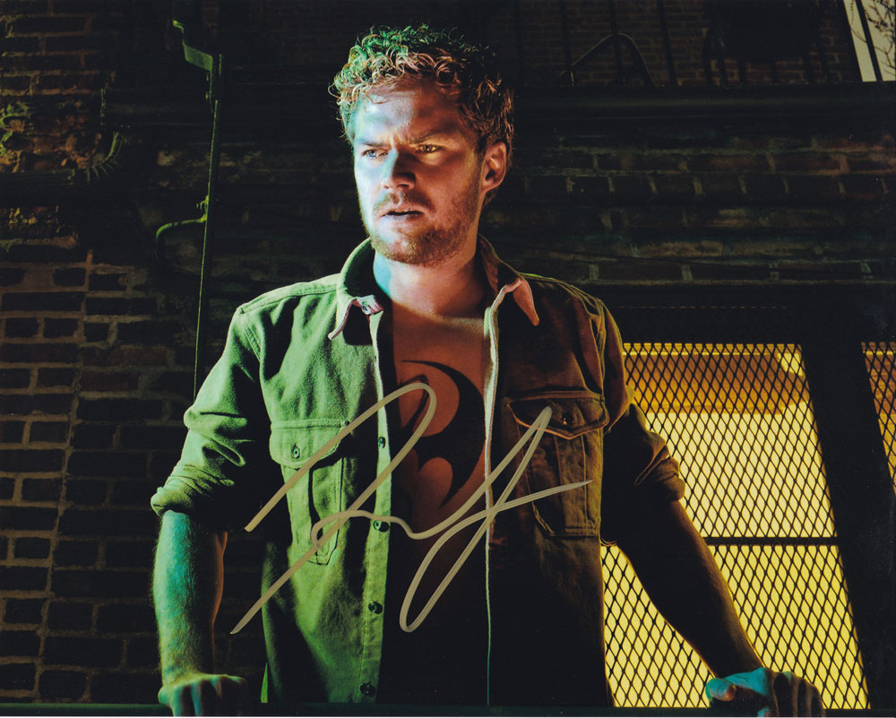 Finn Jones in-person autographed photo