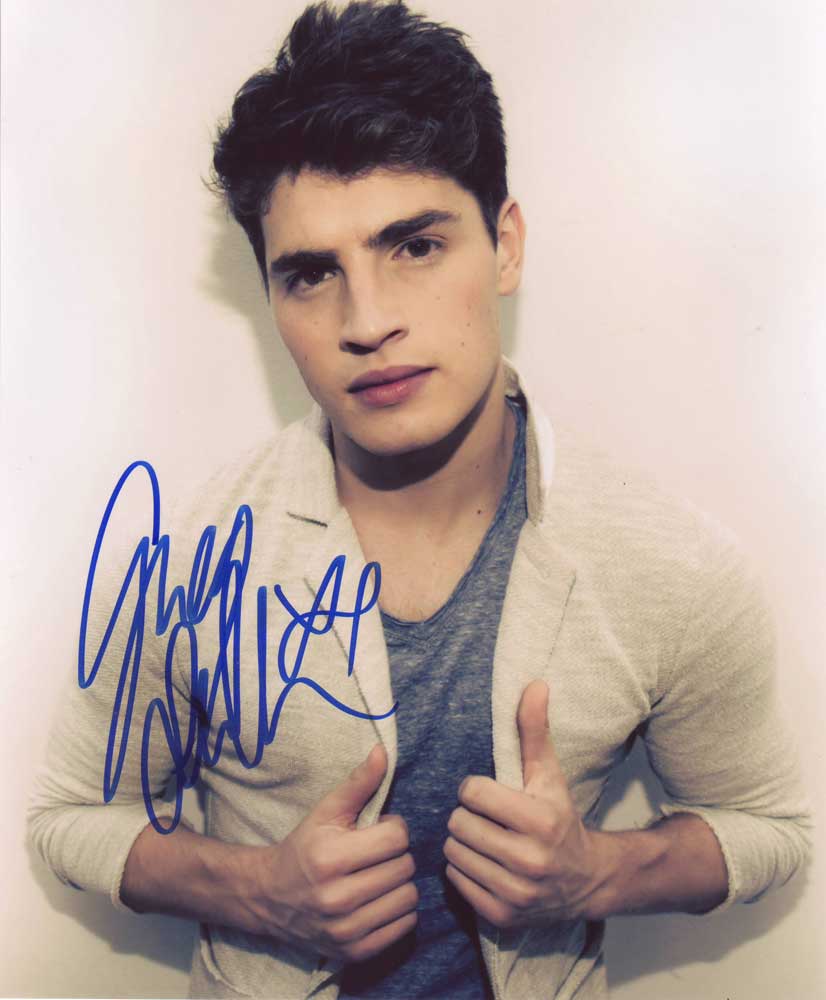 Gregg Sulkin fansite