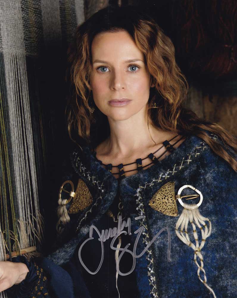 Jessalyn Gilsig in-person autographed photo