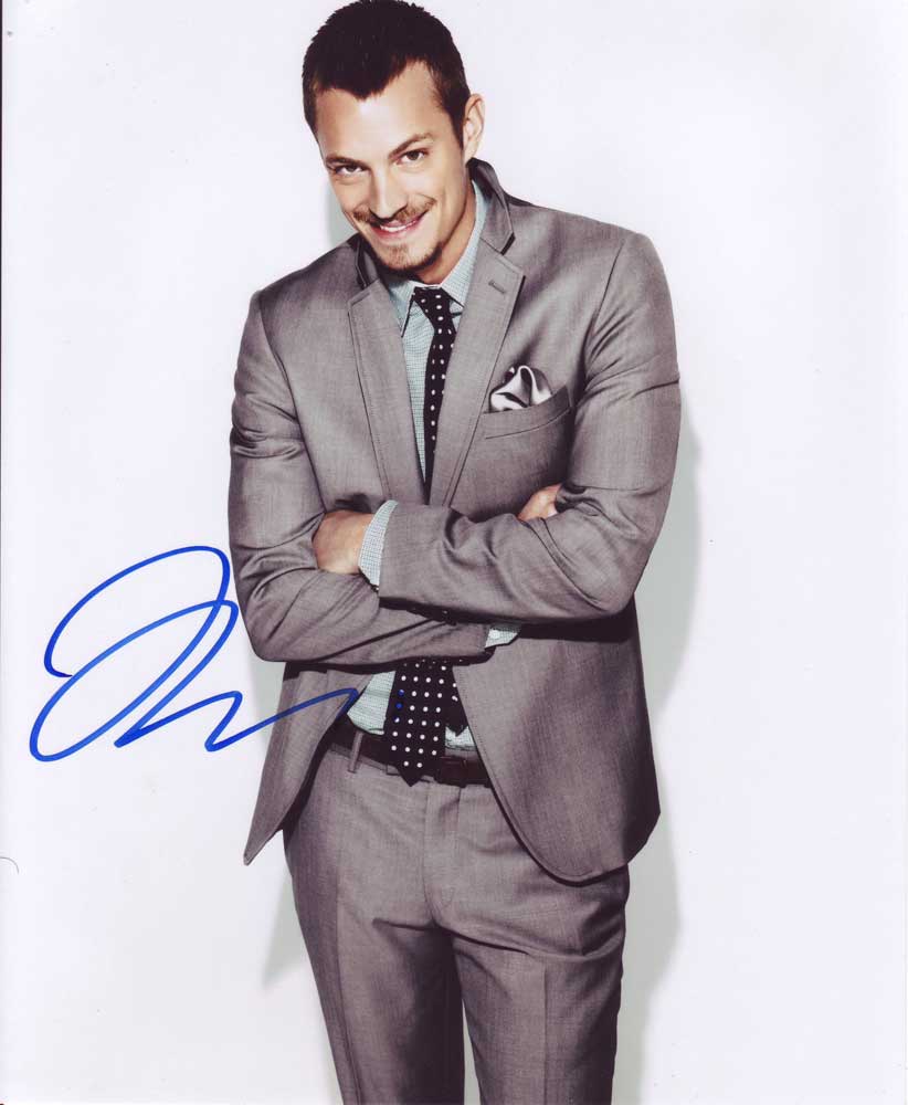 Joel Kinnaman in-person autographed photo