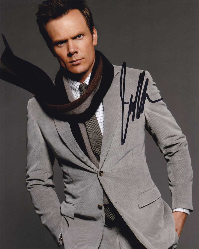 Joel McHale in-person autographed photo