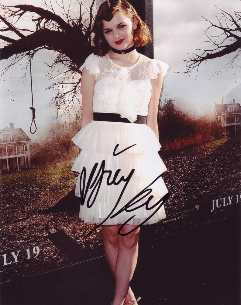 Joey King in-person autographed photo