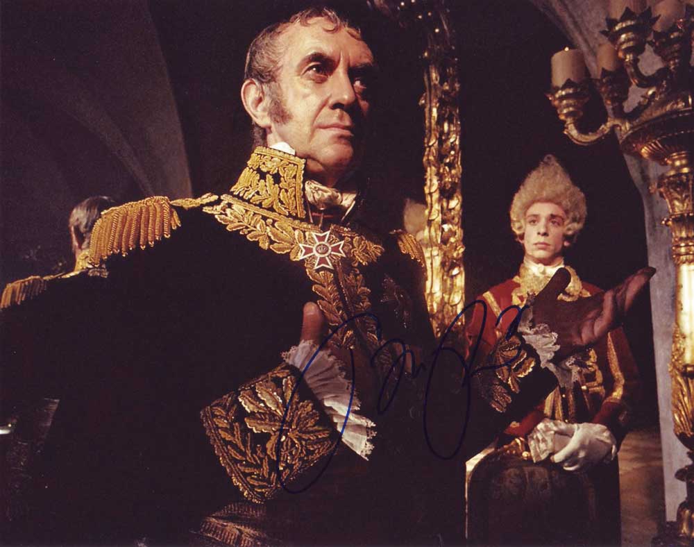 Jonathan Pryce in-person autographed photo