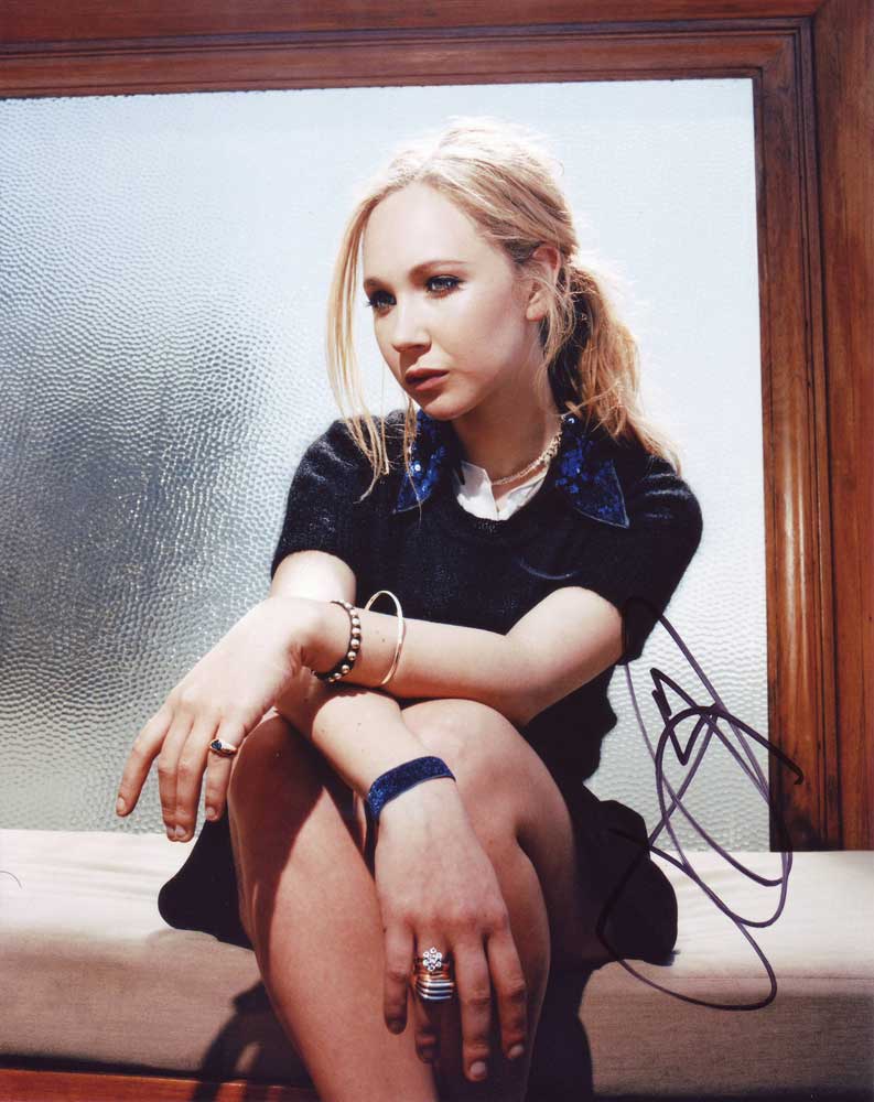 Juno Temple in-person autographed photo