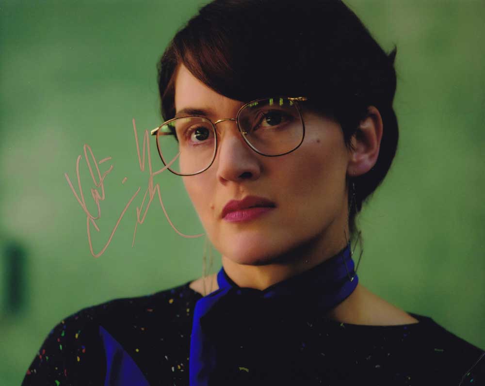 Kate Winslet in-person autographed photo