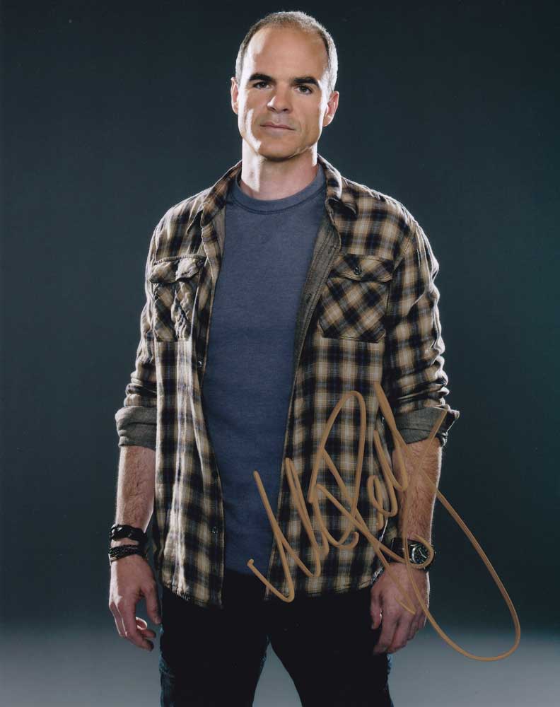 Michael Kelly in-person autographed photo