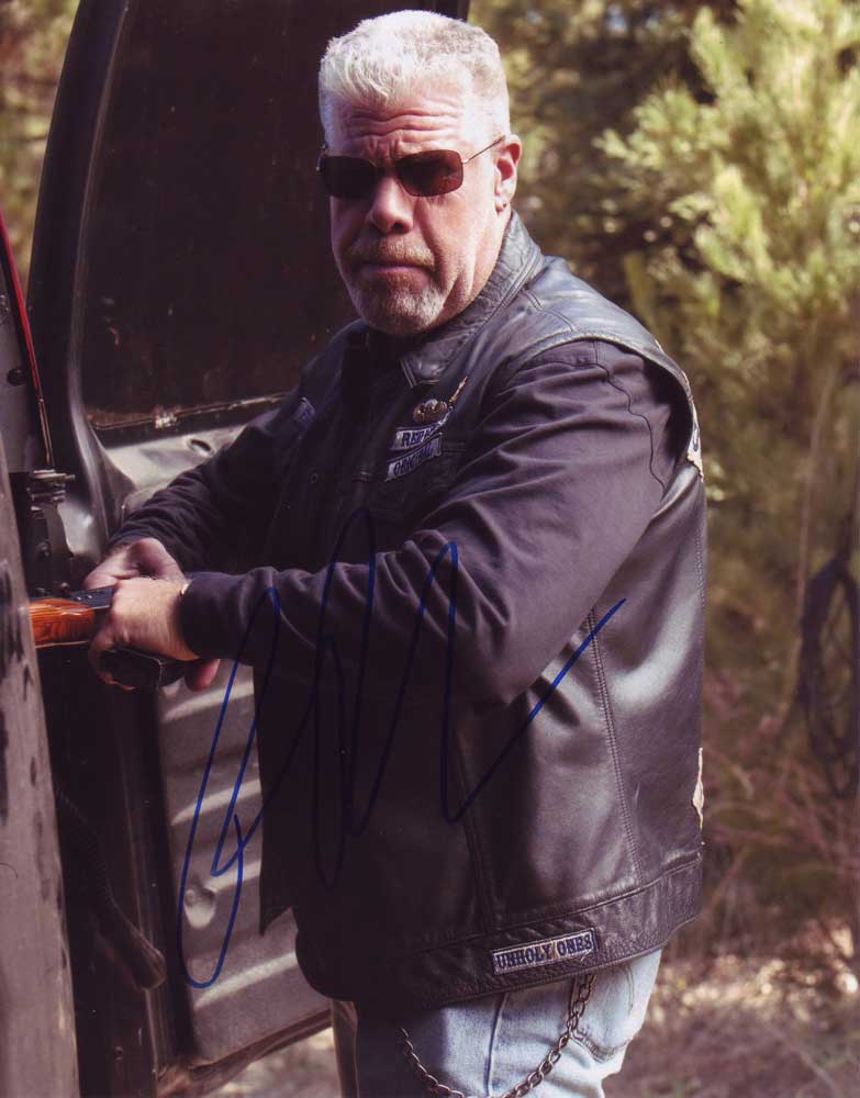 Ron Perlman in-person autographed photo