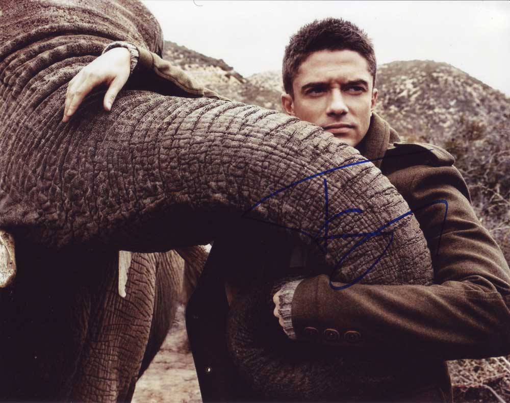 Topher Grace in-person autographed photo